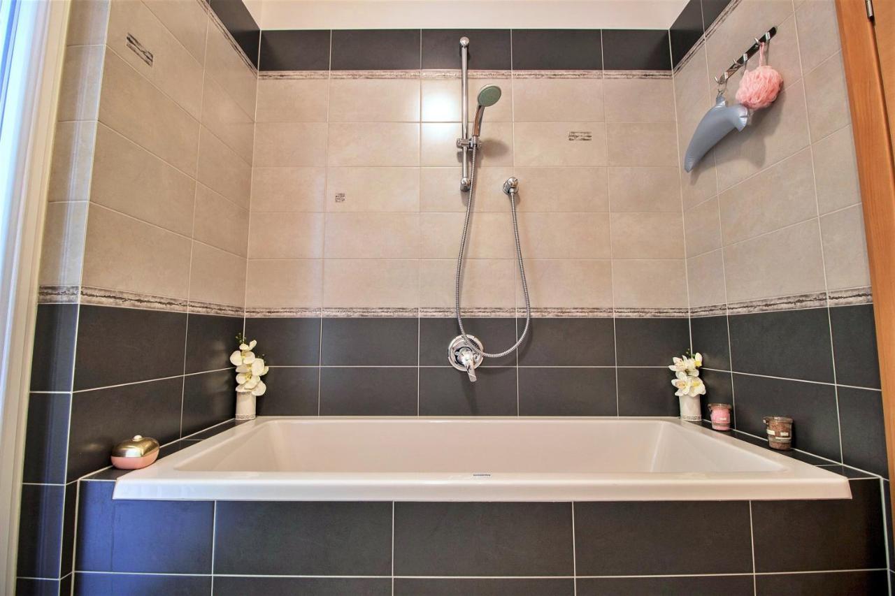 Apartment Lora Omiš Dış mekan fotoğraf
